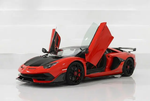 Lamborghini Aventador Rot