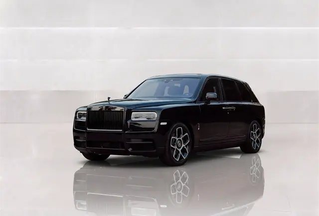 Rolls-Royce Cullinan Black Badge Schwarz